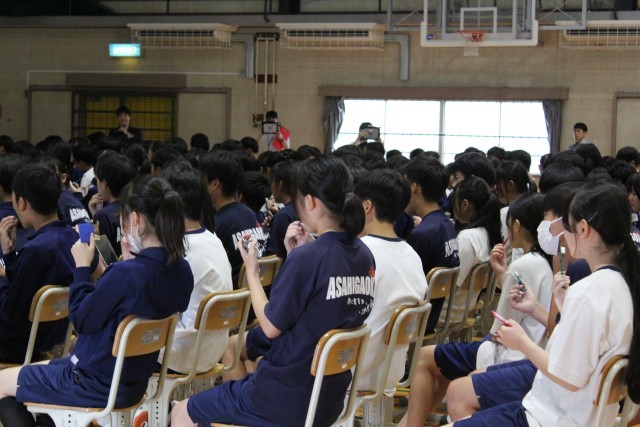みんな真剣に学んでいました。
