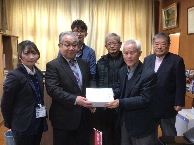 卒業記念品贈呈