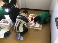 オンライン集会の準備をする生活向上委員