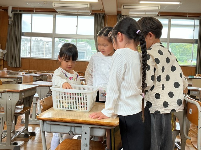 学校探検３