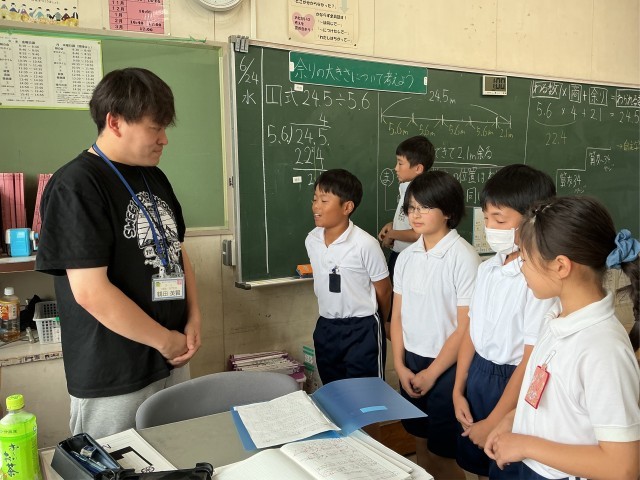 担当の先生に指導していただいている様子