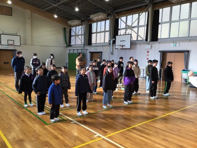 全校合唱練習の様子