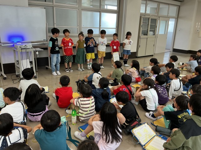 はじめの会をしました。
