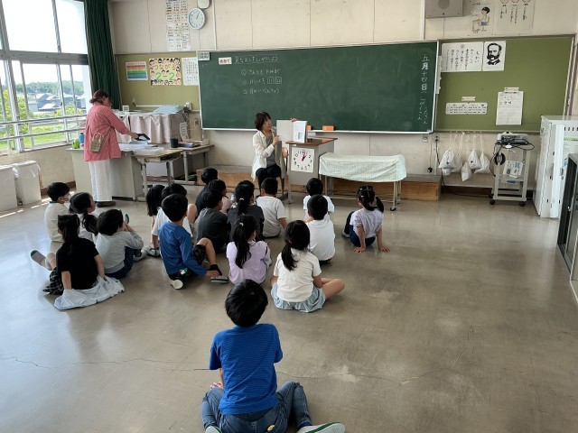 2−2