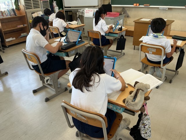 それぞれに調べています