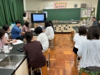 動画研修の様子